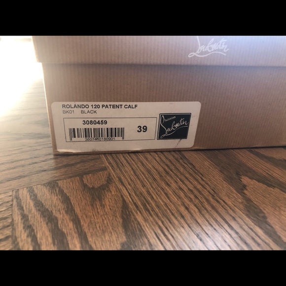 Christian Louboutin’s. Size 39 - Picture 10 of 10